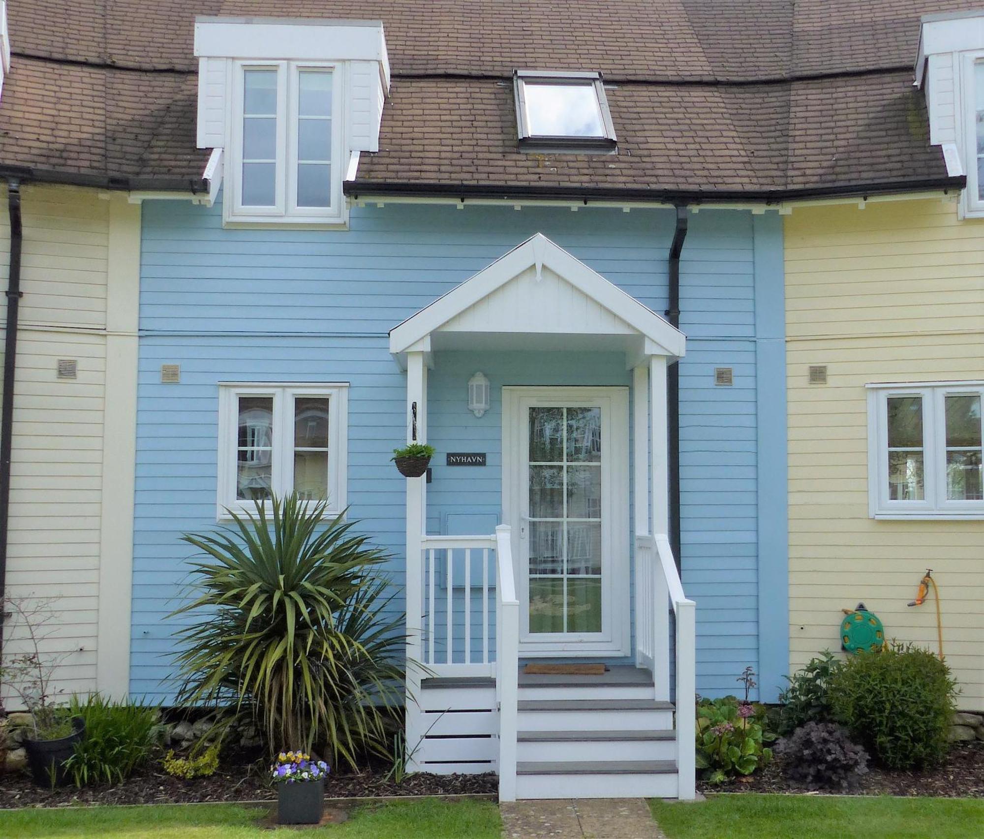 Nyhavn Lakeside Cottage Cirencester Exterior photo