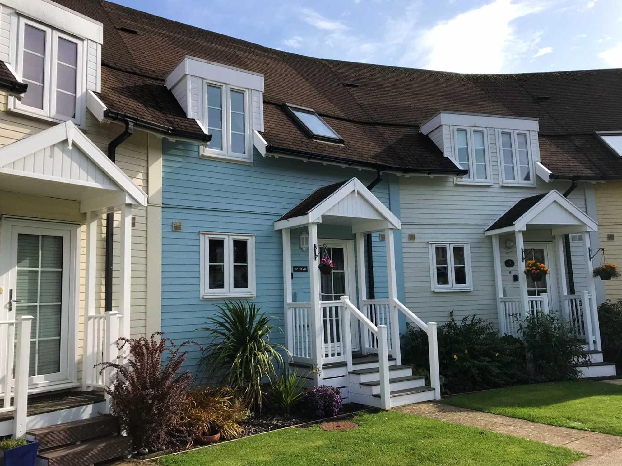 Nyhavn Lakeside Cottage Cirencester Exterior photo